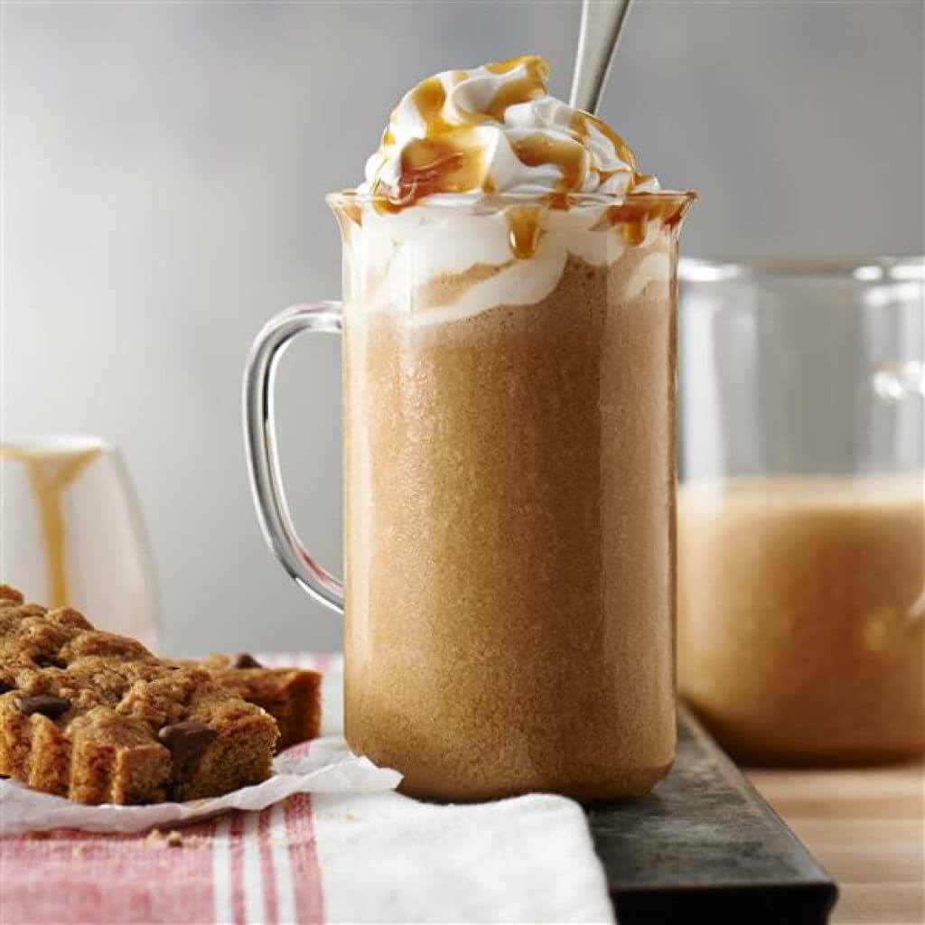 Karamel macchiato frappe recept » Vivakoffie